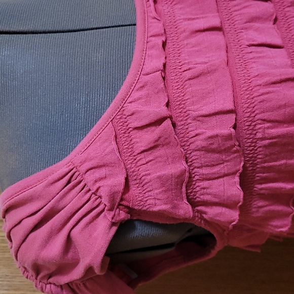 AGB - Pink Ruffle Top (Ladies Medium) - Picture 2 of 11